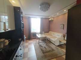 Срочно продается квартира -низ Светлан.Очень уютная ,полностью...