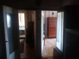 Продается росторная однокомнатная квартира в жилом состоянии, 41 кв...