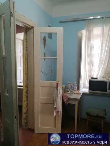 Продается двухкомнатная квартира, 1эт/1эт, в центре г Феодосия, ул Вити Коробкова, набережная- 800 м. Толстые стены и... - 2