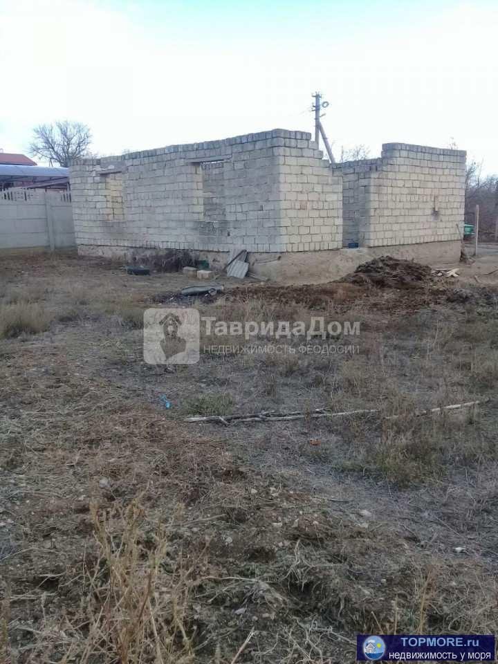 Продам недостроенный дом 90 м2 на участке  8 сот ИЖС, ул. Матвиенко, Солнечная долина, г. Судак, г.о. Феодосия....