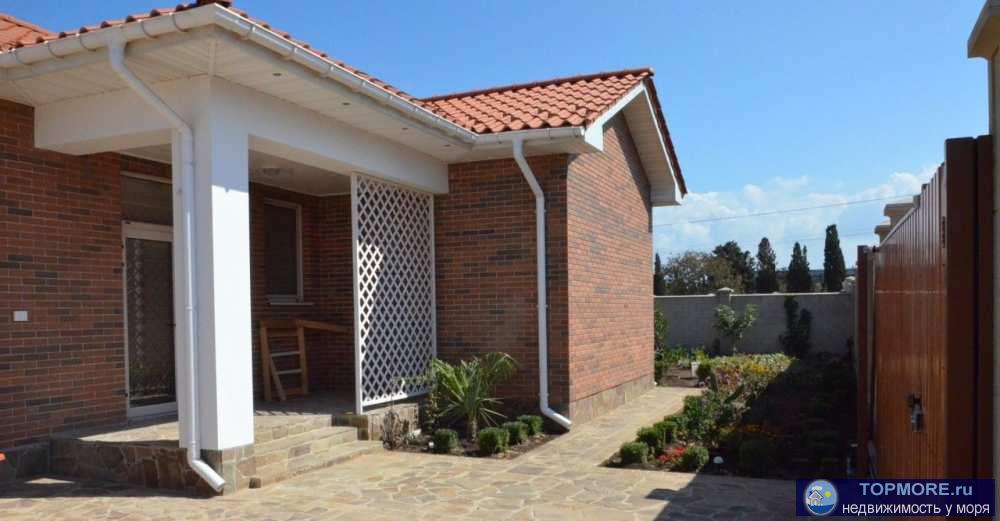 Продается новый, одноэтажный дом 205 м2 с гостевым домом 98 м2 ПОД КЛЮЧ. Домовладение общей площадью 303 м2... - 2