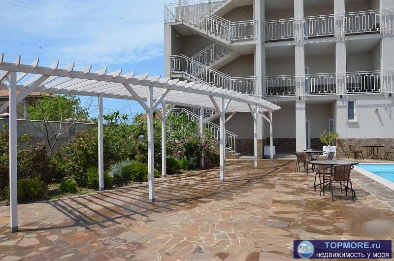 Продается новая, действующая мини-гостиница (гостевой дом) с бассейном на берегу моря в Севастополе.   Гостевой дом... - 2