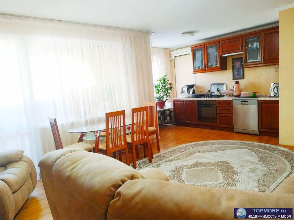 Продаётся уютная, чистая, ухоженная 3-х комнатная квартира на просп. Октябрьской Революции. Общая площадь квартиры...