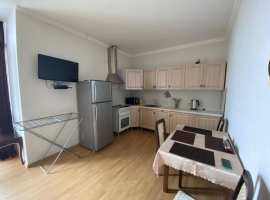 Продаю просторную евро-двушку в Мкр-не Молдовка. Общая площадь...