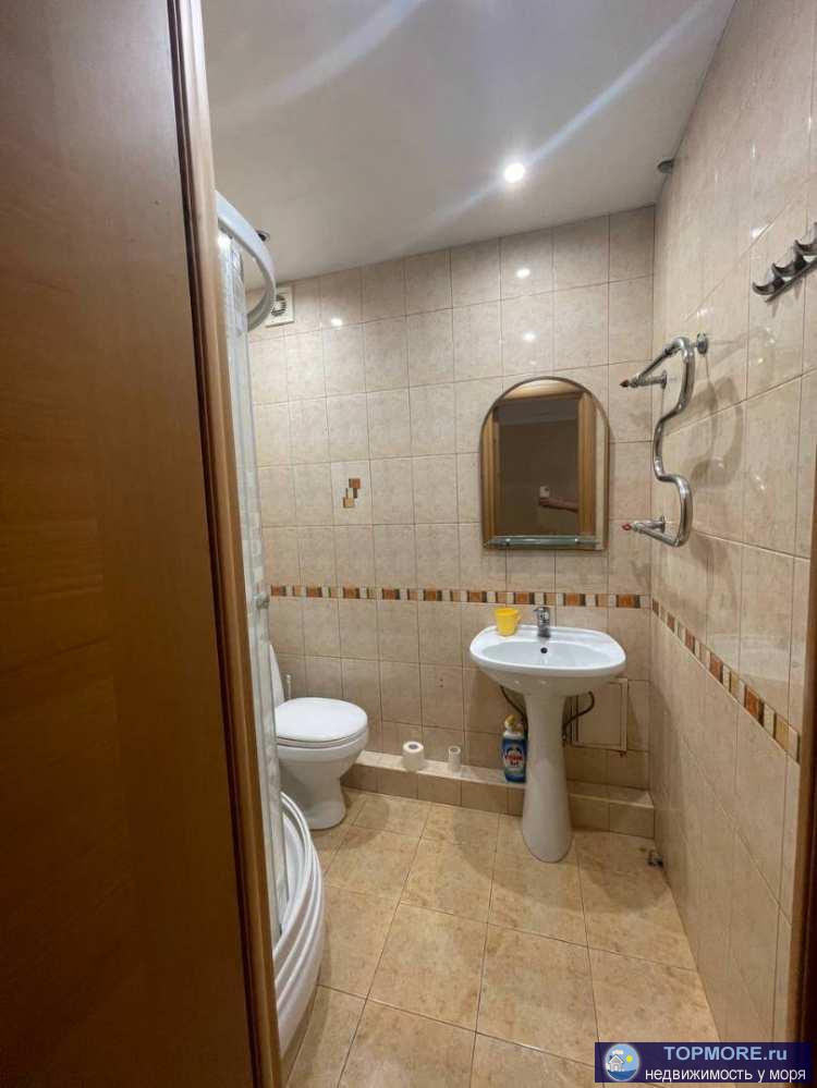 Лот № 145857. 2-х комнатная квартира в самом центре города Сочи, по ул. Островского. Площадь 53 м2, этаж 2/5, санузел...