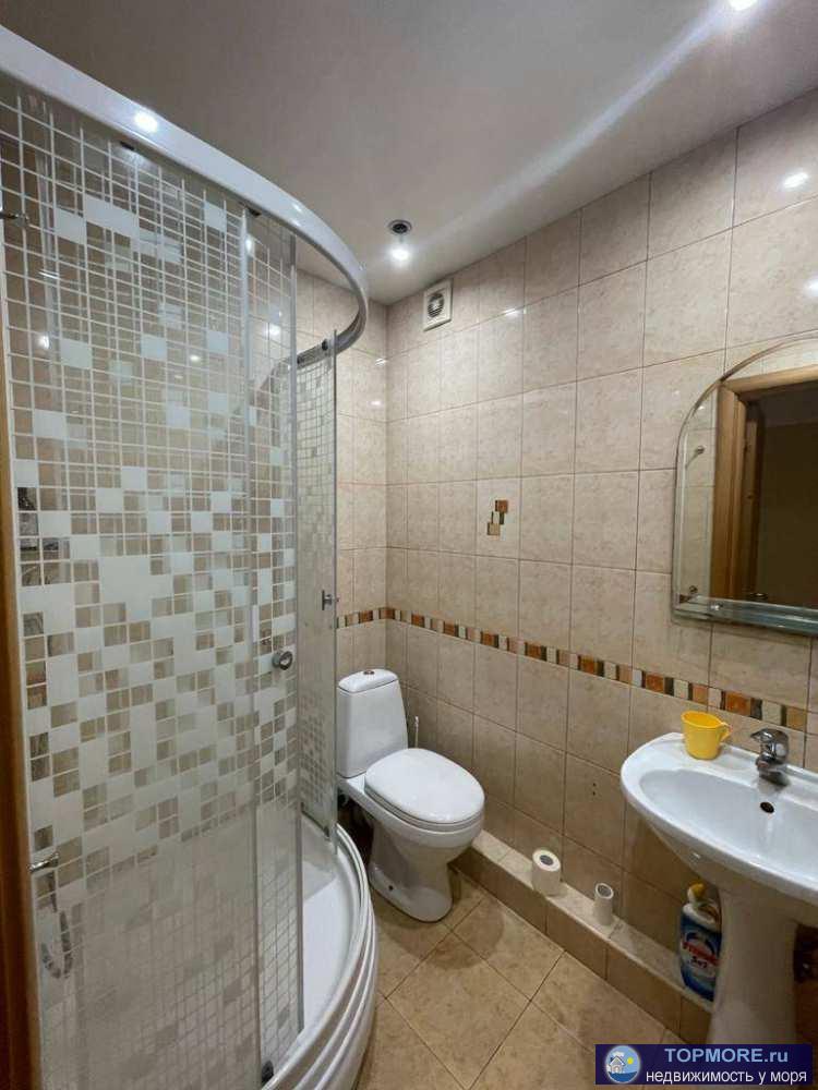 Продаю двухкомнатную квартиру в историческом центре города Сочи. Квартира в хорошем состоянии,сухая. Две раздельные... - 1