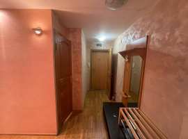 Продаю двухкомнатную квартиру в историческом центре города Сочи....