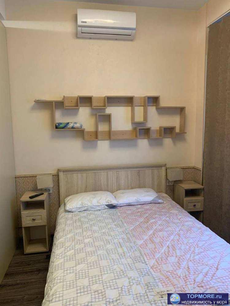 Вся необходимая техника и мягкая мебель.Хороший вид на море из окна.До Пляжа 100 метров.Интернет.Телевидение.Развитая... - 1