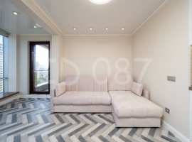 Современное 20-ти этажное здание, расположенное в самом центре...