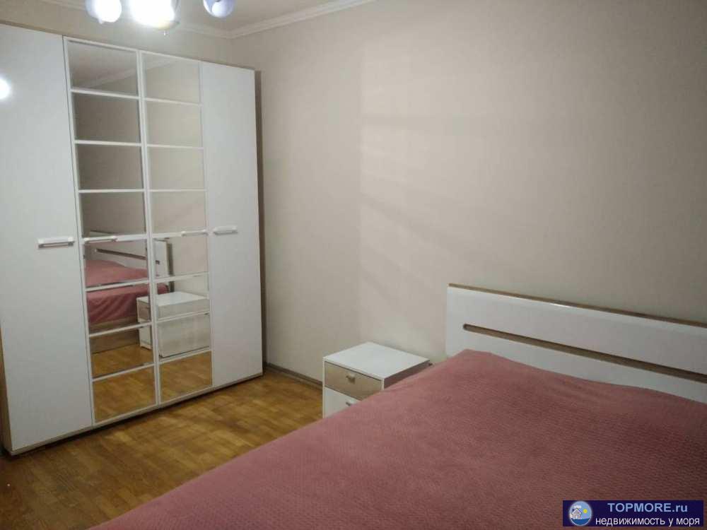 В продаже полноценная трехкомнатная квартира в самом центре города(ровное место) на ул. Островского. Общая площадь -...