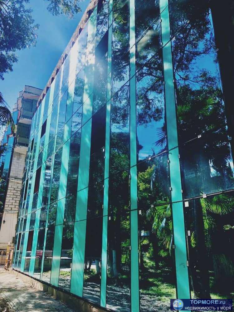 Лот № 148409. Апартаменты бизнес-класса в Апарт-отеле 4* в центре Адлера. Закрытая территория с бассейнами,...