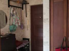 Продается 2-х комн. с ремонтом и мебелью площадью 60 кв. м на 12...