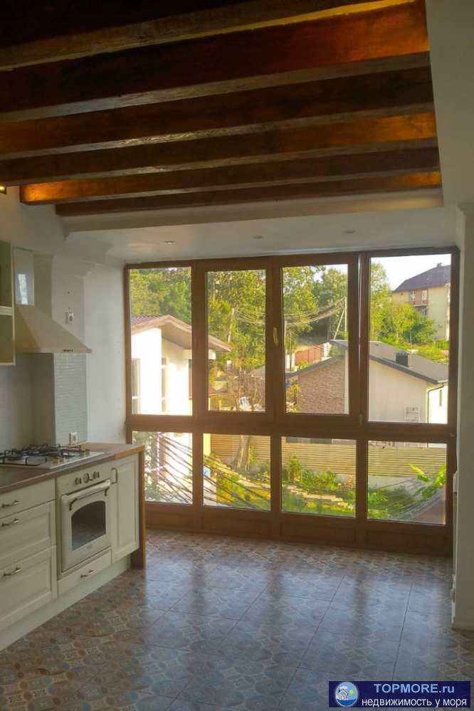 Продам двухуровневую квартиру на Соболевке на улице Пятигорская.Первый уровень 24 кв м ,17 кв м.На первом уровне... - 2