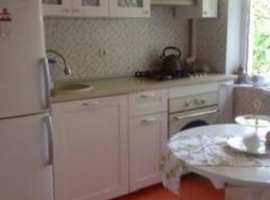 Продаю 2-комнатную квартиру в самом центре города Сочи!...