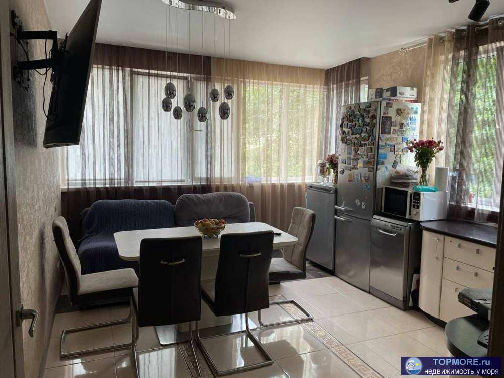 Лот № 148482. Продается отличная 4-х комнатная светлая квартира с двумя собственными парковочными местами. Вход в... - 1