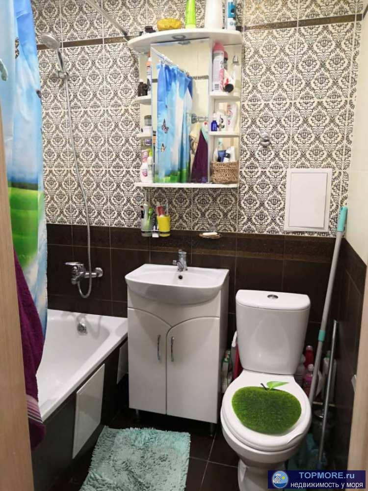 Продам однокомнатную квартиру с ремонтом и частичной мебелью, ул. Вишнёвая , р-н Макаренко.  Рядом остоновка...