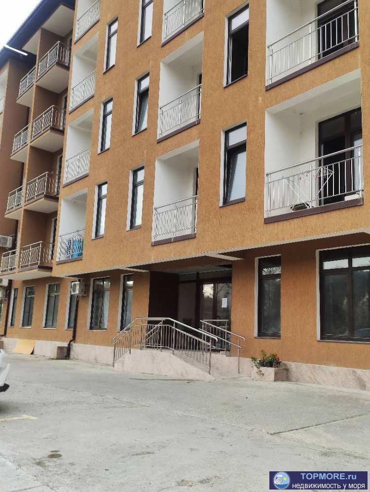 Лот № 150423. Квартира свободной планировки, вид на речку, балкон, высокие потолки, коммуникации центральные.Ровное... - 1