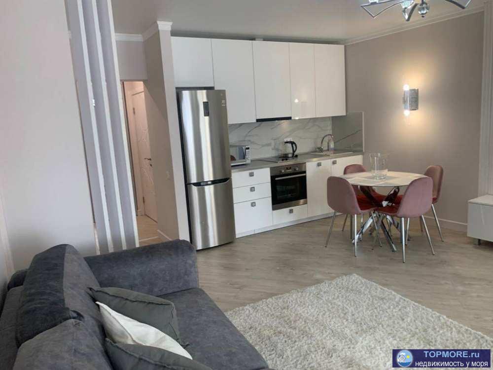 Лот № 151136. Двухкомнатная евро-квартира на первой береговой линии! Локация: центр города. Всё что надо - под рукой,... - 2