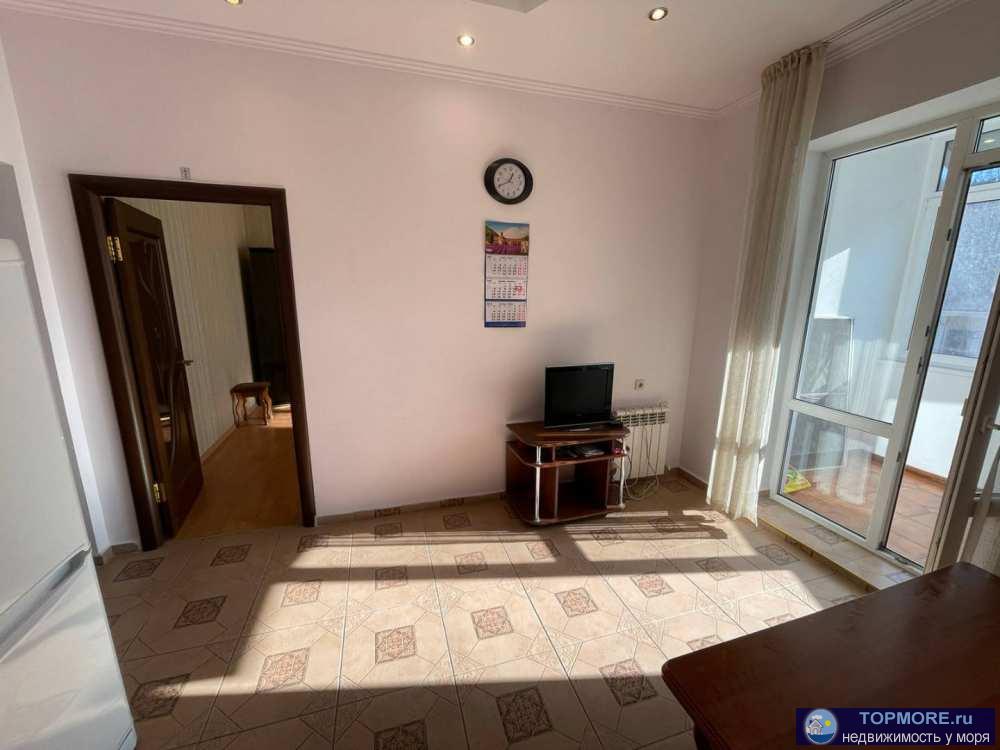 Лот № 151397. Продаю просторную двухкомнатную квартиру в Сочи, Центральный район всего в 5 минутах ходьбы до моря.... - 1