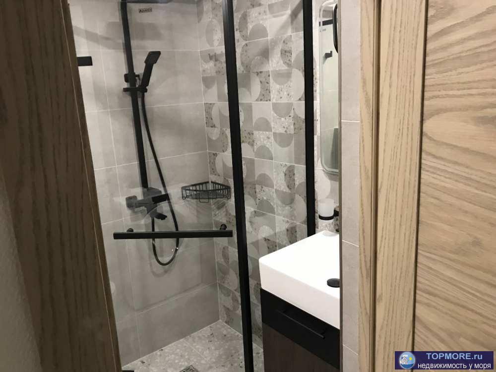 Продается двухуровневая квартира в комплексе бизнес-класса, расположенном в центральном районе Сочи. Развитая... - 1