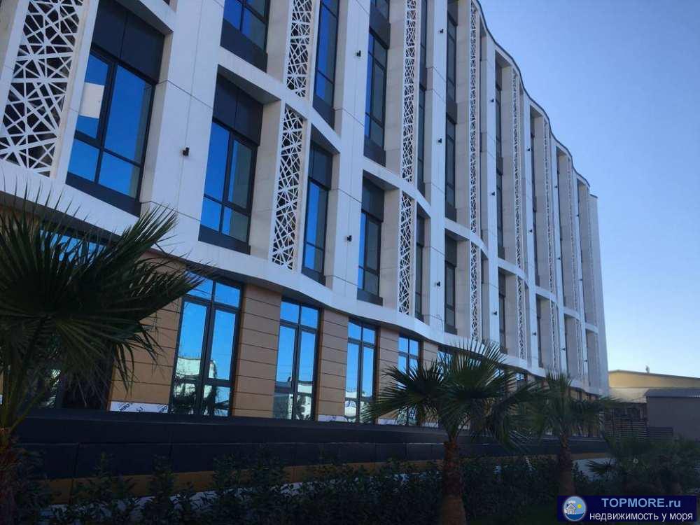 В центральном районе г. Сочи по ул. Макаренко в четырехэтажном доме в современном архитектурном исполнении продаются... - 1