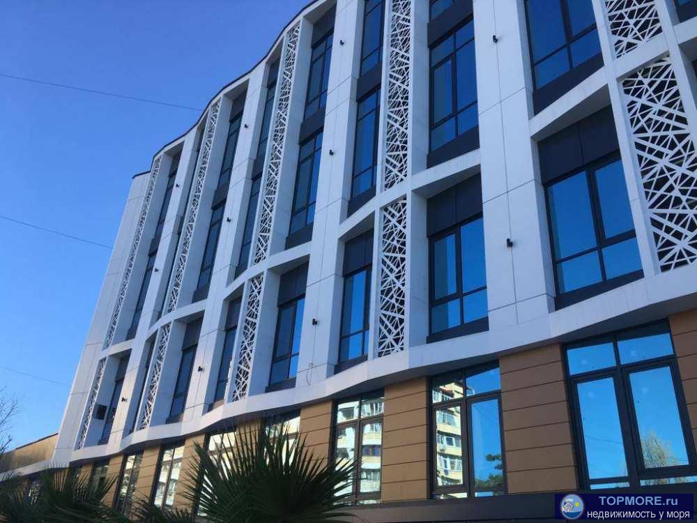 В центральном районе г. Сочи по ул. Макаренко в четырехэтажном доме в современном архитектурном исполнении продаются... - 1