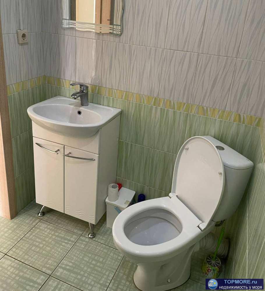 Светлая, уютная квартира с прекрасным видом.В доме централизованные коммуникации(свет, вода) , развитая...