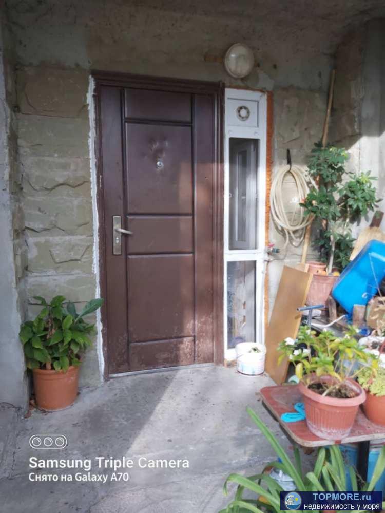 Продаётся 2-комнатная квартира в Лазаревском, в спальном районе. Общая площадь - 80,6 кв.м.  Очень теплая и...