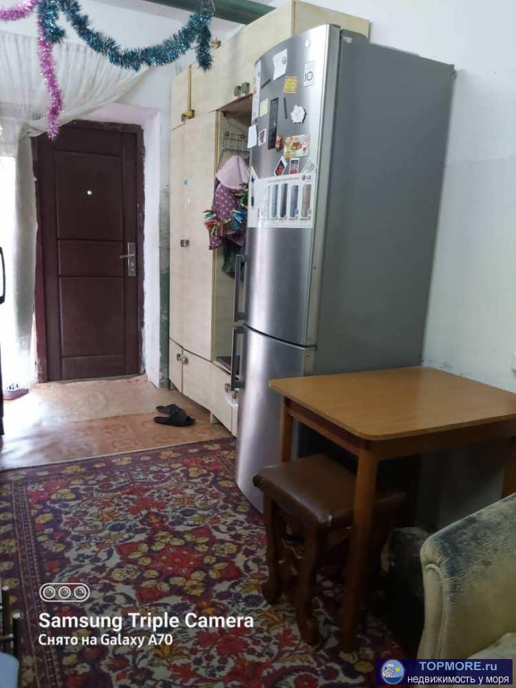 Продаётся 2-комнатная квартира в Лазаревском, в спальном районе. Общая площадь - 80,6 кв.м.  Очень теплая и... - 2