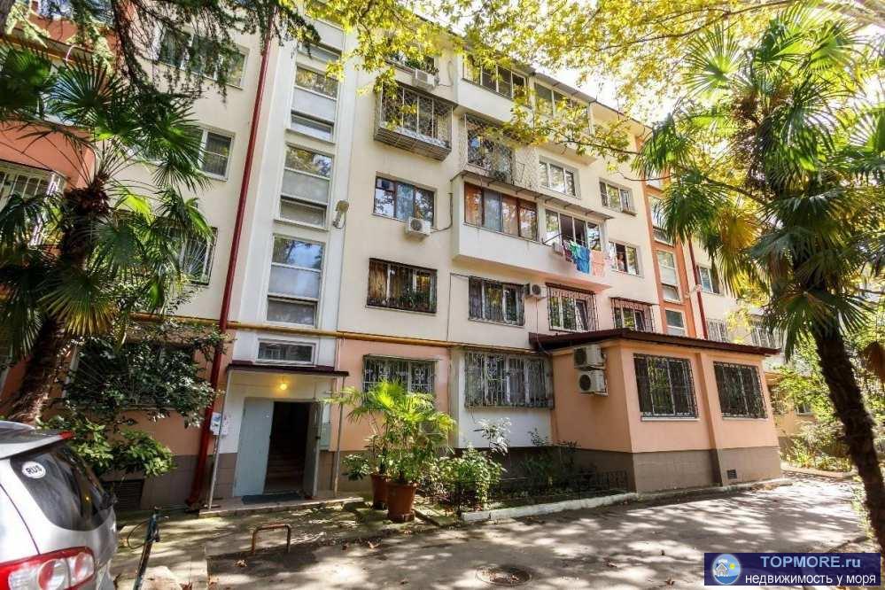 Продаю 1-комнатную квартиру площадью 34 кв. м на 1 этаже 5 этажного панельного дома.Тихий зеленый двор.В пешей...