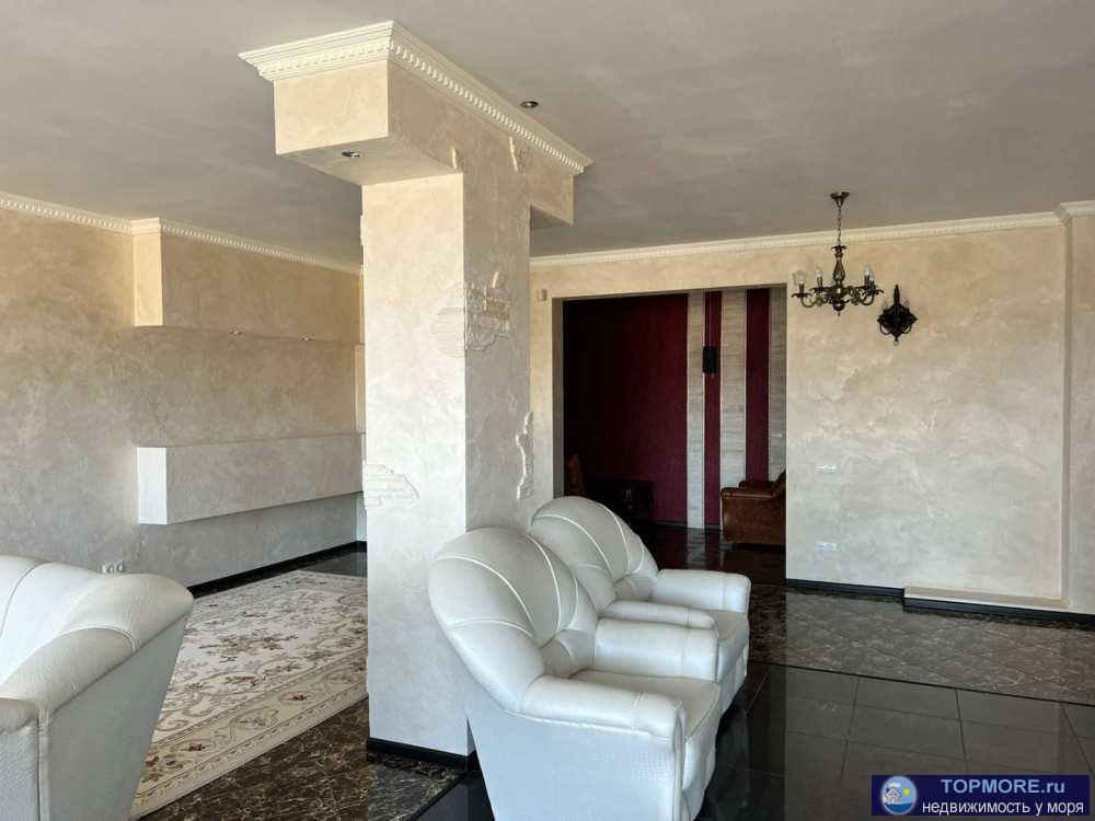 Лот № 151663. В продаже изысканный таунхаус большой площадью - 353,3 кв.м. Расположен в месте, где встречаются горный... - 1