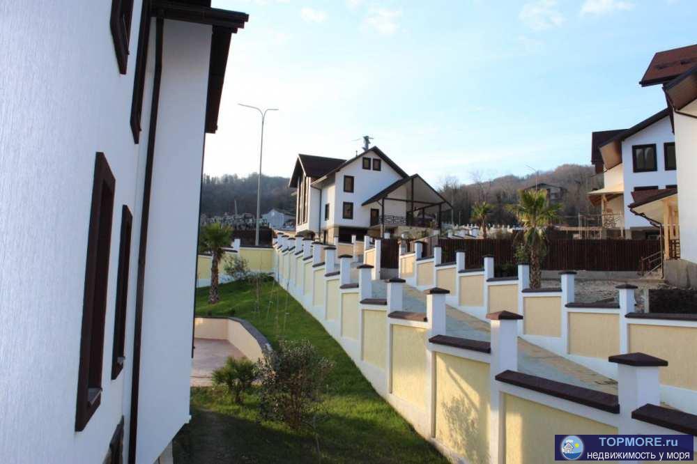 Лот № 150951. Коттеджный поселок Высота 1122 - это 24 коттеджа в черновой отделке на участках от 3,5 соток до 13... - 2