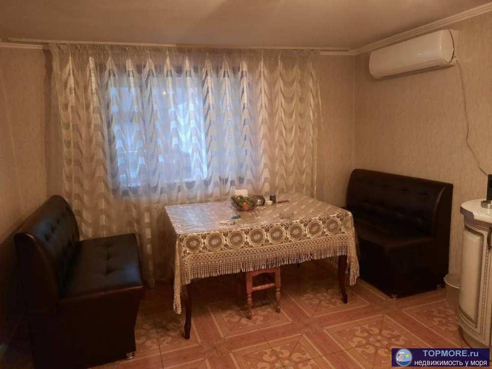 Продается дом в хорошем районе Сочи. Живописное место, вся инфраструктура рядом. До моря 10 минут неспешным шагом....