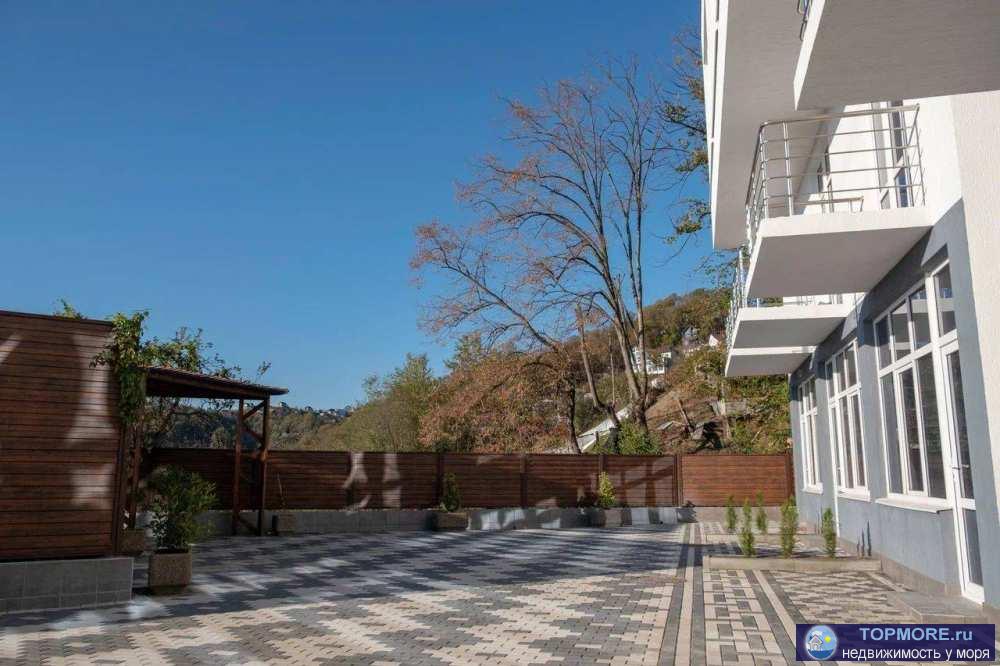 Продаю просторный, трёхэтажный таунхаус с видом на море , который идеально подходит для большой семьи, комнат хватит...