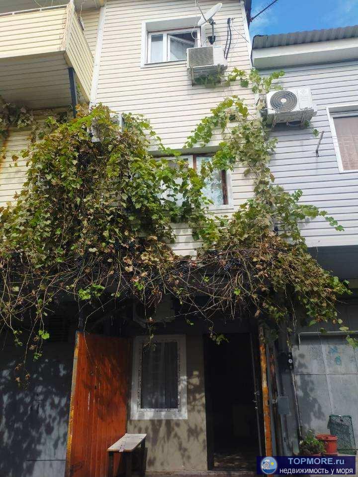 Лот № 150053. В продаже жилой гараж в центральном районе Адлера площадью в 3 этажа с большим подвалом. Площадь - 70... - 1