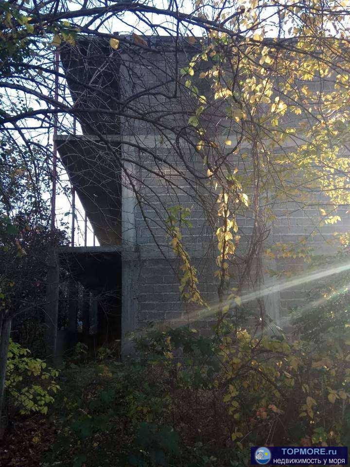 Продам 3х этажный  дом недострой по ул. Марьинское шоссе 4й километр снтздоровье пос .Лазаревское г. Сочи. Отличный...