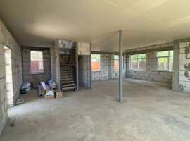 Продам дом площадью 204 кв. м. В доме - 7 комнат, ремонт под...