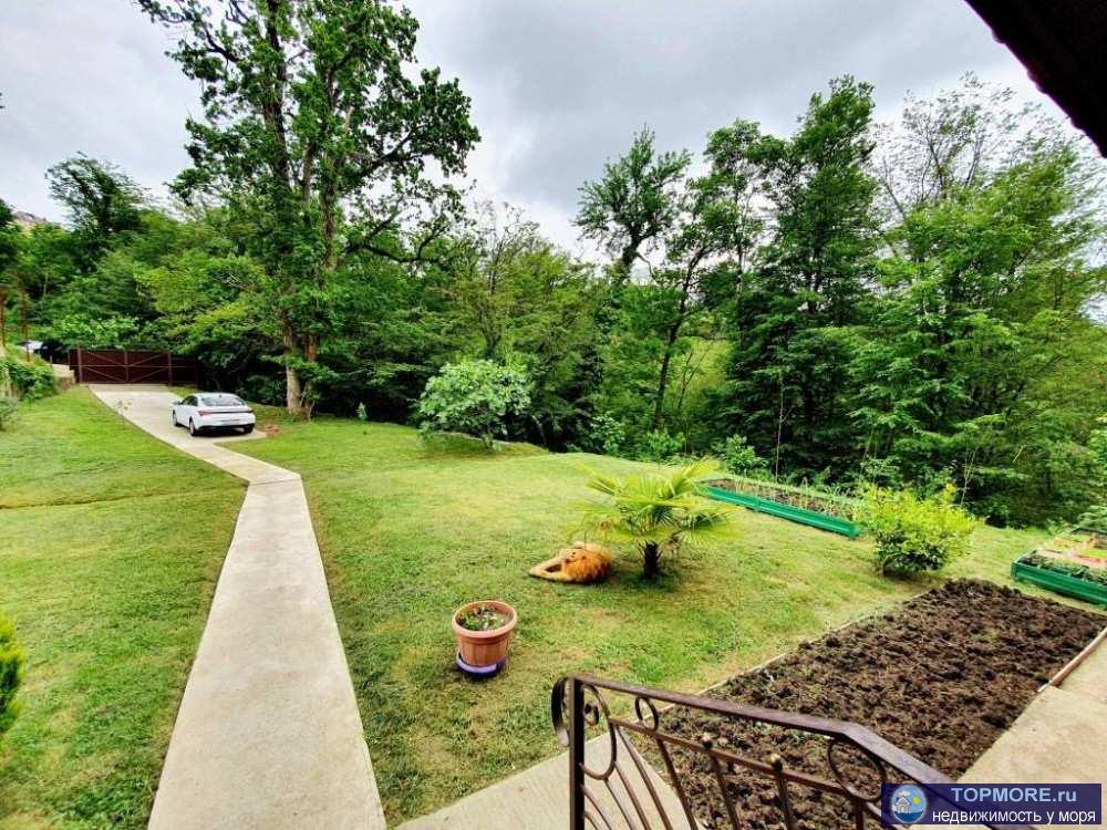 Продаю дом, 2 этажа, 180 кв.м., ровный участок 5,2 соток. Большая гостиная, 4 спальни, кухня, 3 с/у, 3 гардеробные,... - 2