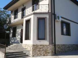 Продам элитный 2хэтажный дом , 180 кв. 5 спален, зал с панорамными...