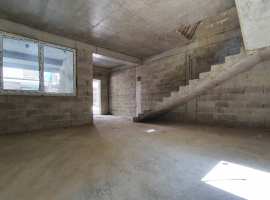 Лот № 142643.  Современный жилой комплекс бизнес класса, состоящий...