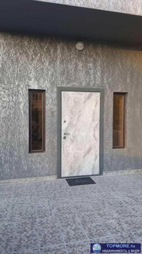 Предлагаю вашему вниманию таунхаус в Сосновом Бору. Общей площадью 240 м2, 6 спальных комнат, эксплуатируемая кровля....