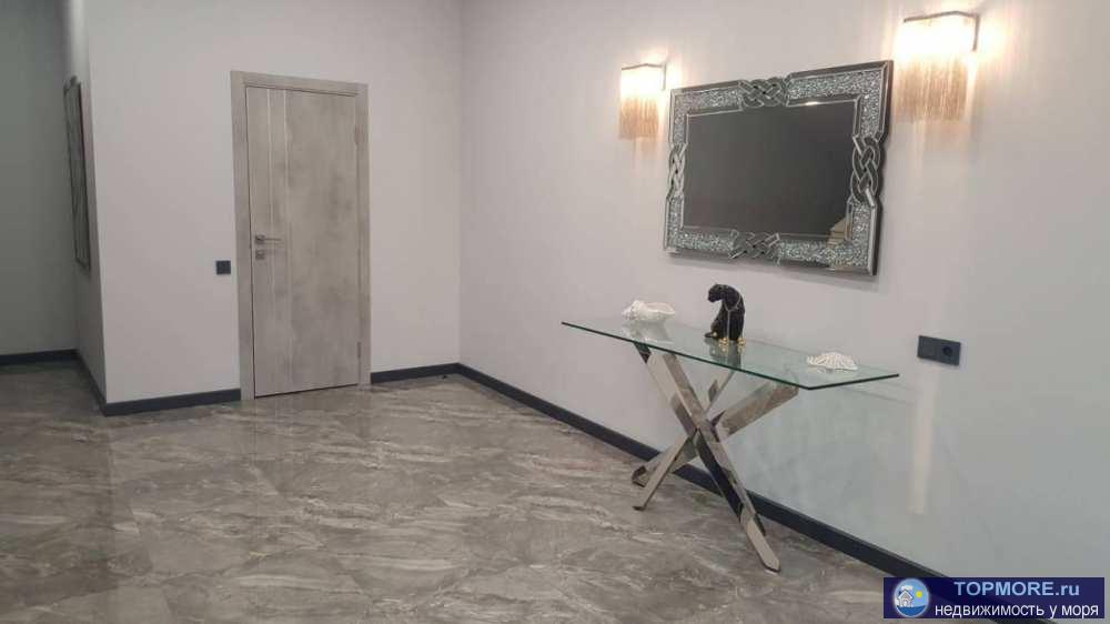 Предлагаю вашему вниманию таунхаус в Сосновом Бору. Общей площадью 240 м2, 6 спальных комнат, эксплуатируемая кровля.... - 1