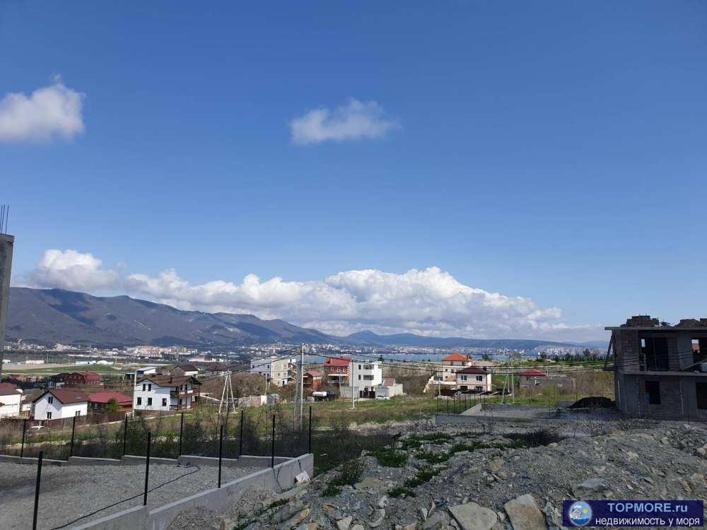 Лот № 20439. Продается участок в районе гольф клуба. Голубая бухта. Назначение ижс. Участок имеет ровную,... - 1