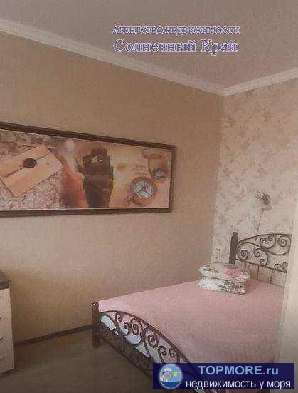 Продаётся просторная ВИДОВАЯ 1-комнатная квартира 64 кв.м. в курортном центре Анапы. В квартире всё остаётся. В...