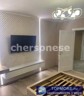 Продаётся двухкомнатная квартира 50 кв м в центре города на улице Очаковцев.  В квартире сделан дизайнерский ремонт....