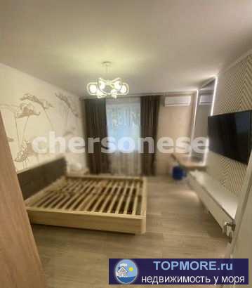 Продаётся двухкомнатная квартира 50 кв м в центре города на улице Очаковцев.  В квартире сделан дизайнерский ремонт.... - 2