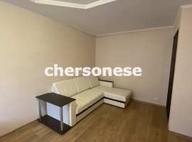 Предлагается к продаже просторная, светлая и очень уютная квартира...