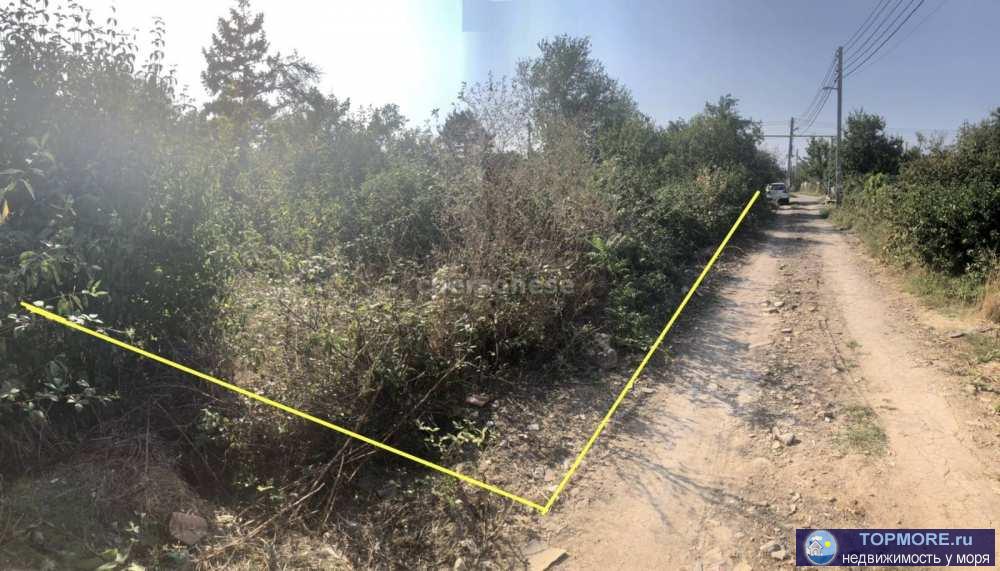 Продажа участка 4 сотки СТ Сапун-гора в Нахимовском районе. Участок имеет ровную форму,огорожен. Подъездная дорога...