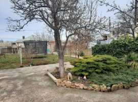 Продается дом в селе Андреевка у самого синего моря!

В доме...