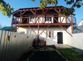 Продается два дома: жилой и гостевой дом на участке 5 сот. на...